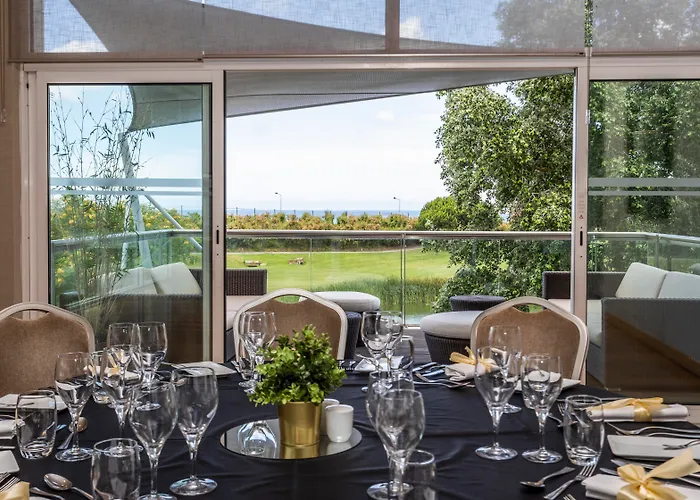 Romantic Hotels in Costa da Caparica