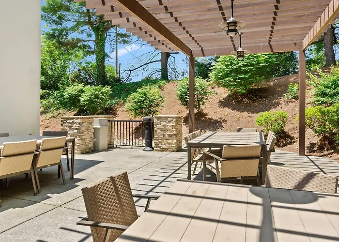 Romantic Hotels in Roanoke