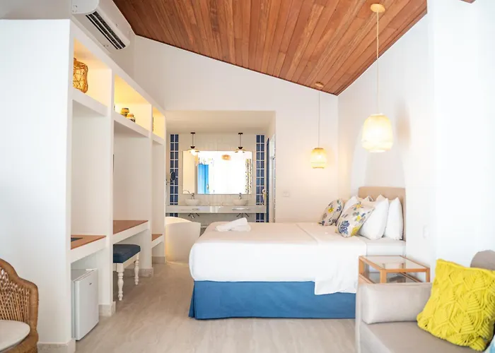 Romantic Hotels in Cabo Frio