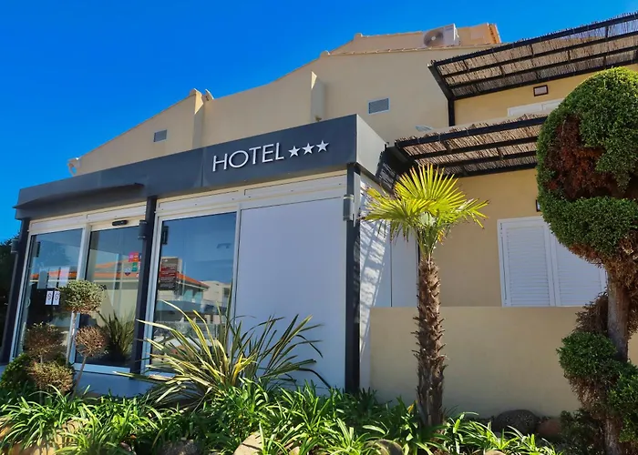 Romantic Hotels in L'Ile-Rousse (Corsica)