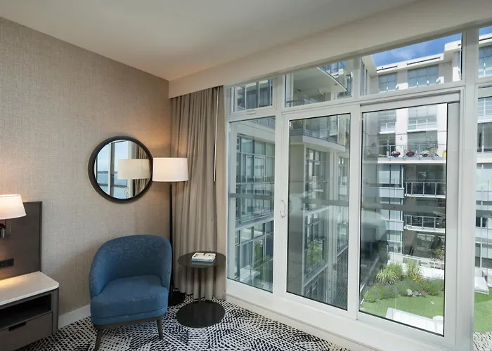 Romantic Hotels in Sidney