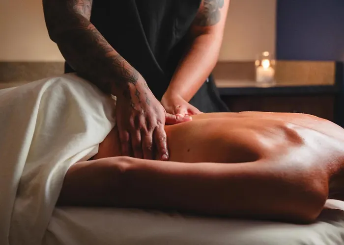 Romantic Hotels in Niagara Falls